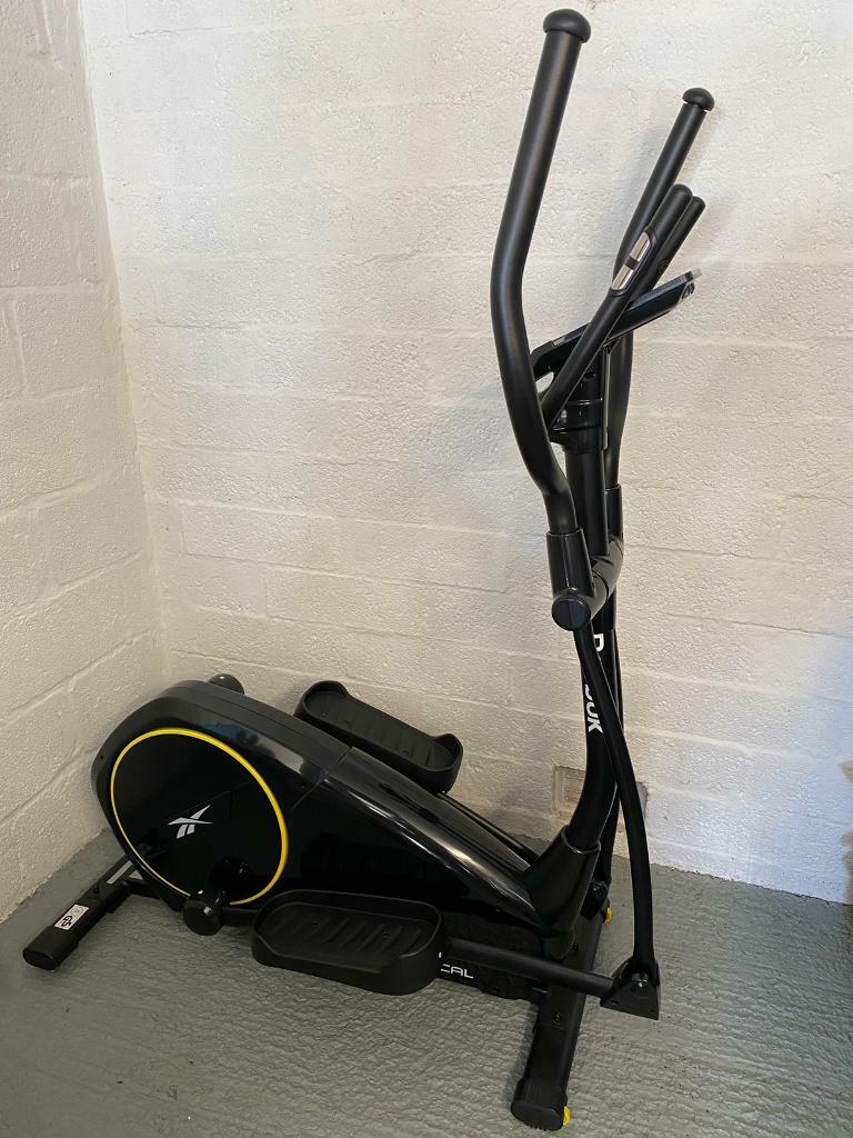 Reebok ZR8 elliptical cross trainer 
